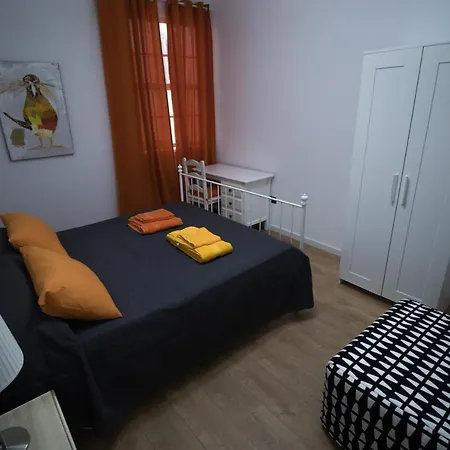 Hostelia Guest house *
